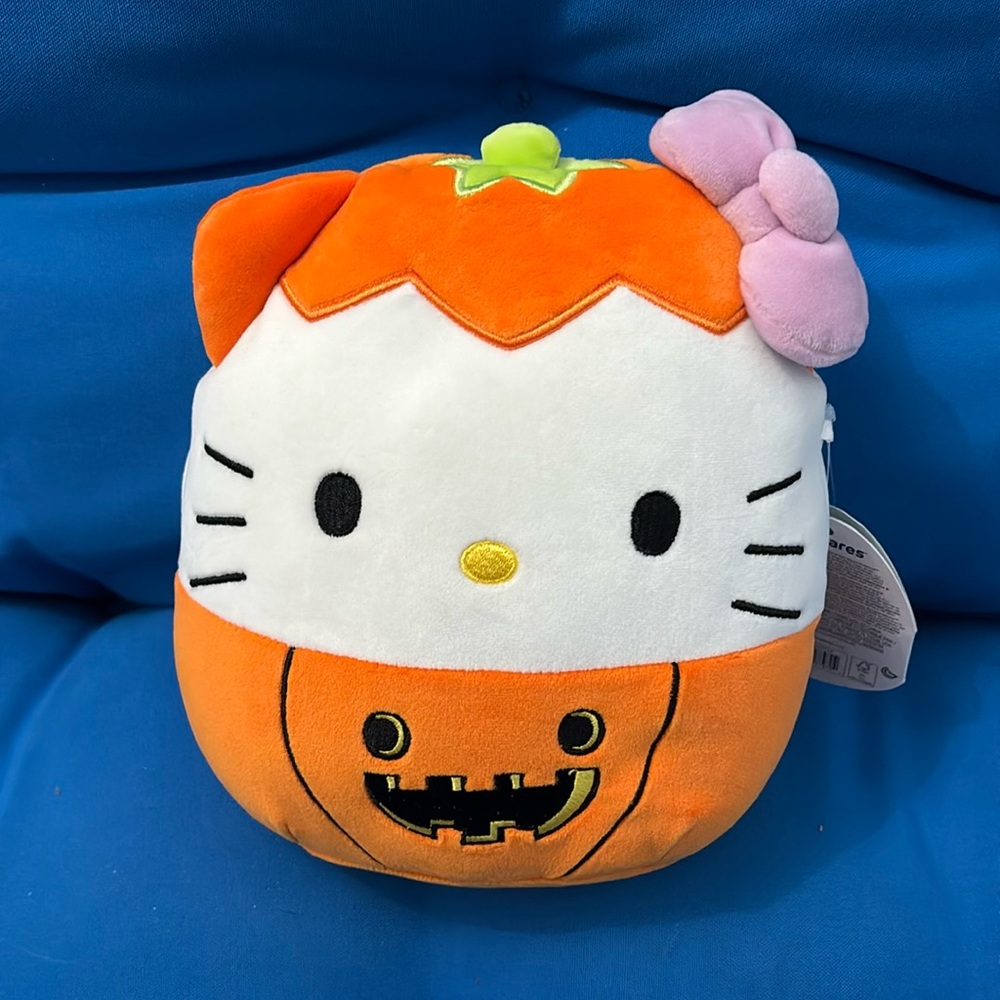 Original SquishMallows Hello Kitty Pumpkin Size 8 “ Inch NWTS - Picture 1 of 10